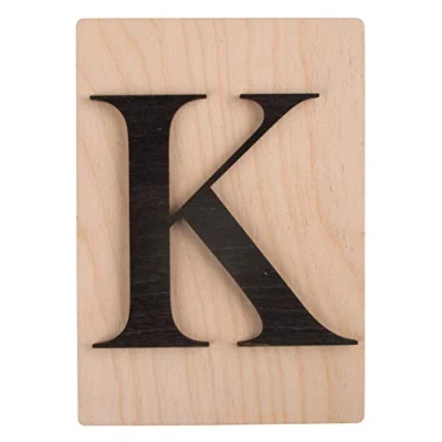 Imagen de Rayher Letra de madera K en 3D, negro, 10,5x14,8 cm, sobre cuadro madera, 63102576