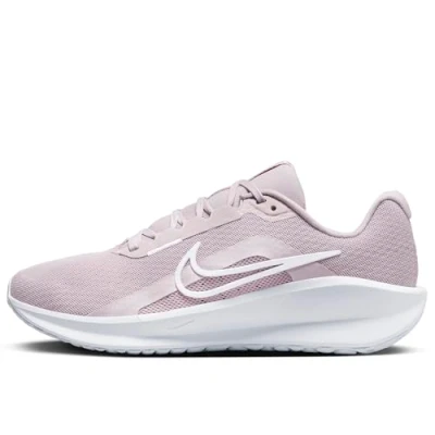 Imagen de Nike Performance Downshifter 13 Zapatillas de running neutras, Mujer, Talla: 35.5, Platinum violet/white/photon dust Zapatos