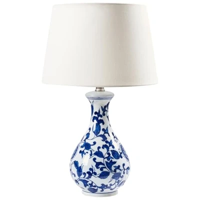 Imagen de Lámpara de mesa elegante con base porcelana estampado floral pantalla lino tambor iluminación blanco y azul Carmen