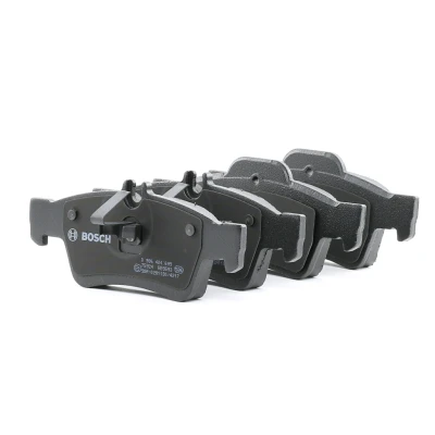 Imagen de BOSCH 0 986 424 699 Juego de pastillas freno Low Metallic Chapa antichirridos, con clip émbolo MERCEDES BENZ: Clase E Berlina, CLS Coupé norauto