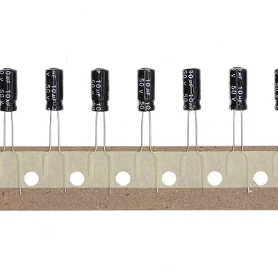 Imagen de 100 Piezas 50V 10UF Condensador electrolítico de aluminio enchufable 5x11 5 * 11mm