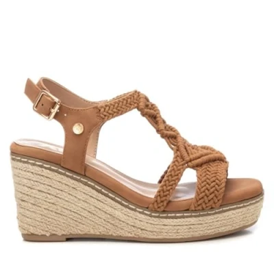 Imagen de XTI Sandalia cierre de hebilla para mujer, color: marron, talla: 41