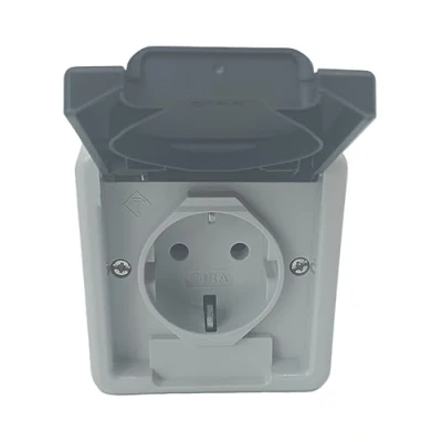 Imagen de GIRA 444030 Enchufe con tapa abatible IP44