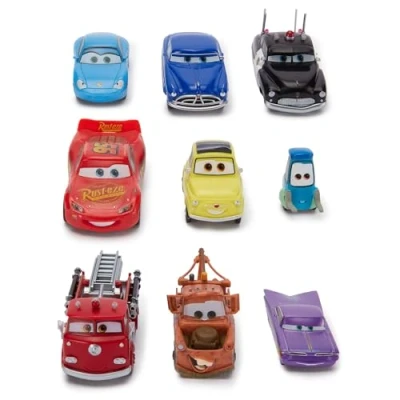 Imagen de Disney Store Official, Cars (Pixar), Set de figuritas, 9 figuritas Rayo Mcqueen, Mate, Sally, Ramón, Red, Sheriff, Doc, Luigi y Guido, a Partir 3 años