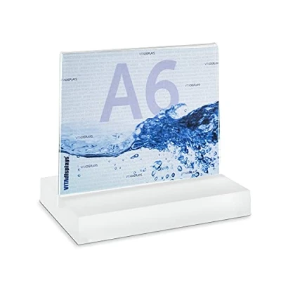 Imagen de VITAdisplays expositor publicitario DIN A6 en formato apaisado con base de plexiglás macizo satinado, soporte T, como mesa.