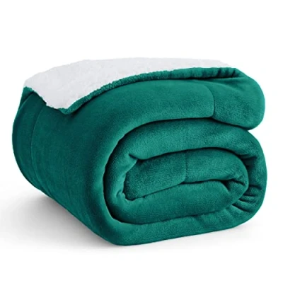 Imagen de Bedsure Manta Cama 90 Invierno Sofa Grande Polar Reversible de Franela y Sherpa, Gruesa 150x200 cm Microfibra Suave Borreguito, Verde Oscuro
