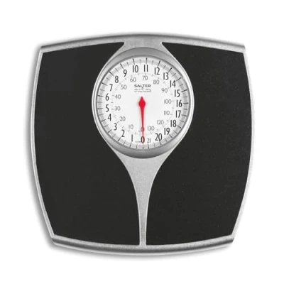 Imagen de Salter 148 BKSVDR Báscula de baño mecánica Speedo, analogica, estilo retro, pantalla lectura fácil, plataforma grande, máx. 136 kg, sin pilas, precisa y fiable, medidas en kg/lb, negra/plateada