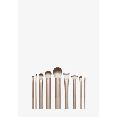 Imagen de REAL TECHNIQUES Set de Brochas para Maquillaje Au Naturale Makeup Brush 9 Pinceles Aplicar Polvos, Líquidos y Cremas Tamaño Grande Apta Rostro Contorno Ojos