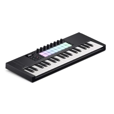 Imagen de Novation Launchkey Mini 37 [MK4]: Controlador de teclado MIDI portátil, teclas, USB e integración DAW. Modos Chord y Scale, pads percusión, arpegiador paquete software creación musical