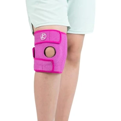 Imagen de KARM Rodillera ajustable para niños, soporte artritis, ACL, MCL, LCL, ejercicio deportivo, menisco, recuperación de lesiones, alivio del dolor niños y niñas (talla única, Rosa)