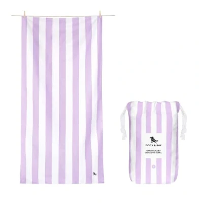 Imagen de Dock &amp; Bay Toalla de Playa Secado Rápido, Sin Arena Compacto, Ligero Materiales 100% Reciclados Incluye Funda Cabana Light Lombok Lilac, Large (160x90cm, 63x35)