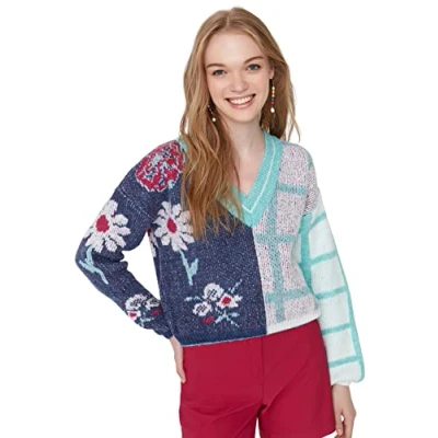 Imagen de Trendyol Suéter Regular Floral con Cuello en V Sudadera, Verde, L para Mujer