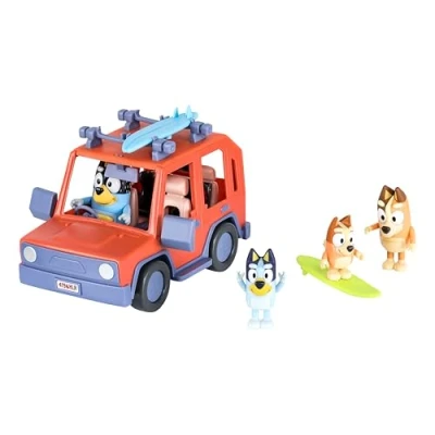 Imagen de Bluey Heeler Family 4WD Paquete de 4 Figuras y Figuras, 2.5 3 Pulgadas, 2 Accesorios para Tablas Surf calcomanías exclusivas Amazon