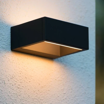 Imagen de Lucide Goa aplique de exterior LED angular en negro