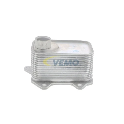 Imagen de VEMO V15 60 6068 Radiador de Aceite sin junta Original calidad AUDI: A4 B8 Avant, A6 C7 A7 Sportback, VOLKSWAGEN: Polo V Hatchback