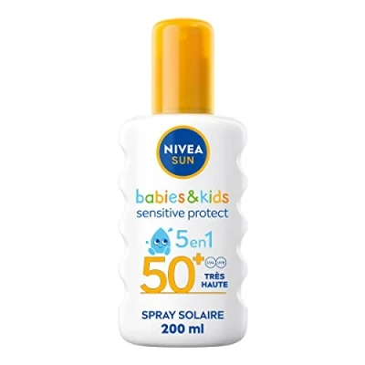 Imagen de NIVEA SUN Kids Spray solar Protect &amp; Play Sensitive FPS 50+ (1 x 200 ml), protección sin perfume y ultra resistente al agua, protector enriquecido con aloe vera