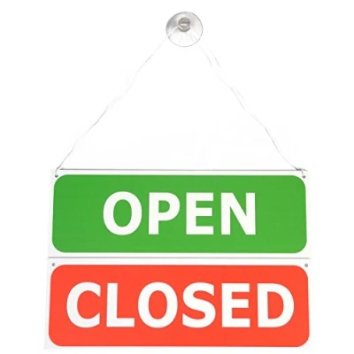 Imagen de Letrero para colgar en puerta, de doble cara, con texto inglés: «Open / Closed».