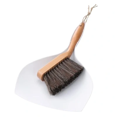 Imagen de Navaris Juego de Escoba y Recogedor Retro Cepillo Crin con Mango Madera Pala Pequeña Mano Negra para Barrer Recoge Basura Migas Pan Suelos Mesa Blanco