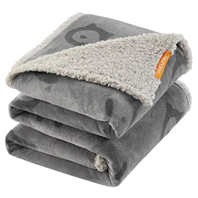 Imagen de Feandrea Manta Impermeable para Perros, Vellón y Franela, Perros Grandes, Gatos, 203 x 152 cm, XXL, Reversible, Protección Sofá, Cama, Lavable a Máquina, Gris PPB080G01