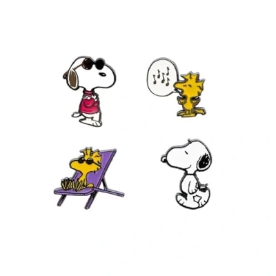 Imagen de Set Pins Snoopy 4 Figuras Snoopy, regalos broches : Accesorio camiseta Productos Merchandising Oficial