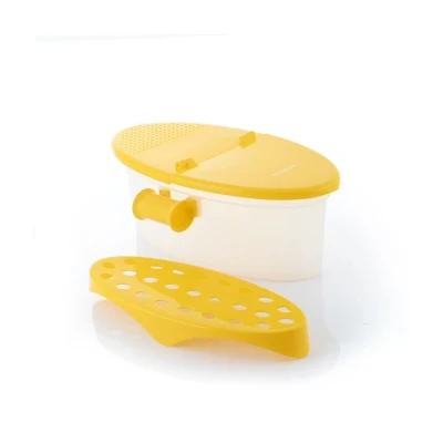 Imagen de InnovaGoods® Cuecepasta para microondas 4 en 1, tupper con diseño multifunción 1 Cocina, Escurre, Remueve y come. Ideal espaguetis, pero también útil otros tipos de pasta, verduras.