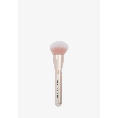 Imagen de Revolution Brocha para polvos Ultimate Powder Create R12