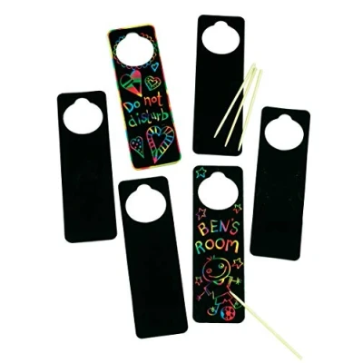 Imagen de Baker Ross Adornos para rascar y colgar en la puerta scratch art kits de artesanía niños (pack 10)
