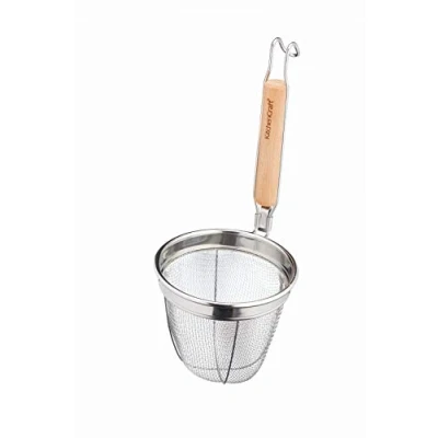 Imagen de KitchenCraft World of Flavours Stainer, colador de fideos, cocina acero inoxidable con tamiz para cesta pasta y mango madera eucalipto, 14 x 16 34 cm, 1 unidad