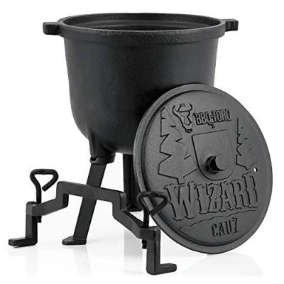 Imagen de BBQ TORO Olla de Hierro Fundido Wizard I Caldero Bruja Pre Seasoned con Tres Patas Tapa Asa y Tornillos Fijación (7 litros)