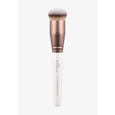 Imagen de pincel de maquillaje Luvia, Blurring Buffer, para maquillar los ojos, cosmético vegano, aplicar la base forma fácil y uniforme