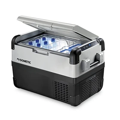 Imagen de DOMETIC CFX 50 nevera de compresor, conexiones 12 / 24 230 V, mini 46 l con una capacidad refrigeración +10C a 22C conexión USB para coche, camión, barco y autocaravana
