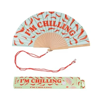 Imagen de Fisura Abanico original con mensaje “I’m chilling de madera moderno y colorido. Ventilador mano azul rojo. Colgador incluido. Medidas: 42,5 x 23 cm
