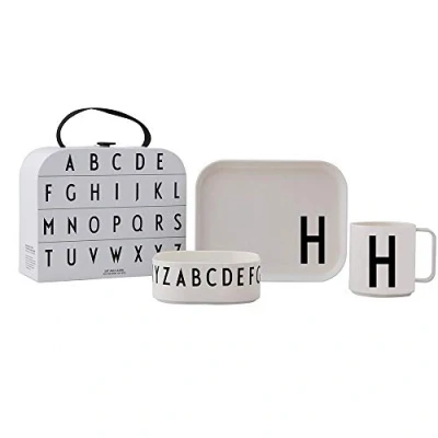 Imagen de Design Letters Clásicos en Maleta 4 Piezas Tritan Set de regalo Para Niños Platos, Bol, Taza &amp; almacenamiento Bebé Libre BPA/BPS, Caída segura Perfecto como Bautizo