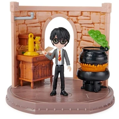 Imagen de Harry Potter WIZARDING WORLD MAGICAL MINIS Set Aula de las Pociones con 1 figura Exclusiva 8 cm y 3 Accesorios 6061847 Juguetes Niños 5 Años +