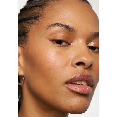 Imagen de Physicians Formula, Sombra de Ojos Butter Believe It!, Acabado Múltiple, Fórmula Líquida a Polvo con Manteca Murumuru, Cupuaçu, Tucuma, Bronzed Nudes