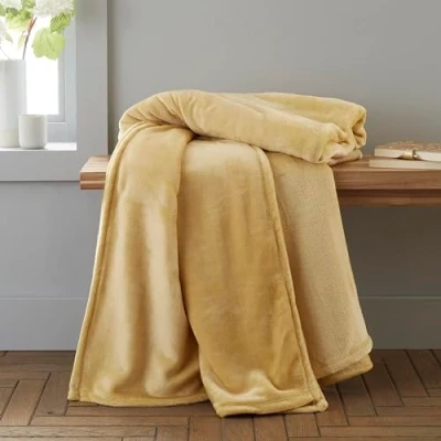 Imagen de Catherine Lansfield Raschel Velvet Touch Manta (130 x 170 cm), Color Ocre
