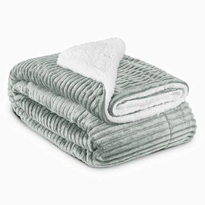 Imagen de Beautissu Elisa Manta Sherpa de Sofa 150x200 cm Mimosa y acogedora XXL Gruesa Invierno, Cubre Sofa, Polar con Aspecto Piel Cordero Efecto Brillo Gris Claro