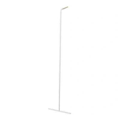 Imagen de Yamazaki 7550 Tower Perchero Inclinado Delgado, Blanco, Acero/Madera, Minimalista, 38.5 x 42 160 cm