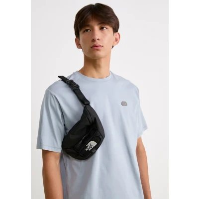 Imagen de THE NORTH FACE NF0A52TM4H0 JESTER LUMBAR Gym Bag Hombre TNF Black NPF Tamaño OS