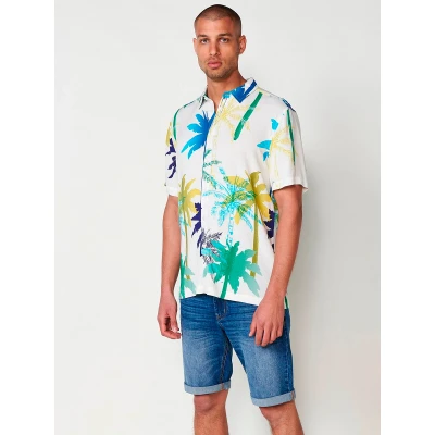 Imagen de Camisa de Manga Corta con Estampado Tropical en Color Crudo para Hombre 100% Viscosa