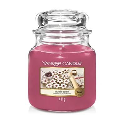 Imagen de Yankee Candle Vela perfumada, Merry Berry Medium Jar Tiempo de combustión: hasta 75 horas (1631301E)