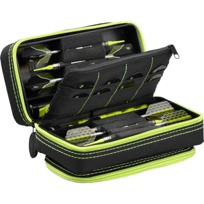 Imagen de Casemaster Plazma Pro Estuche para 6 Dardos Suaves y de Punta Acero, Cuenta con un Gran Bolsillo Frontal Dispositivo móvil, Tubos Almacenamiento Integrados Bolsillos