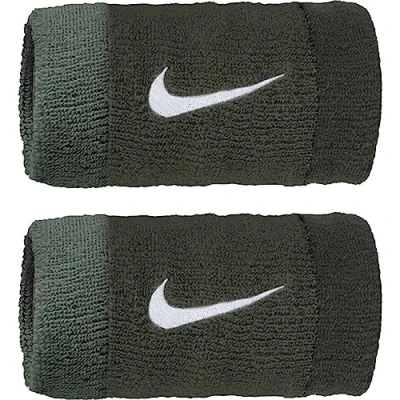 Imagen de Par de puños tenis largos NIKE Swoosh Double Wide más colores (OIL GREEN/MEDIUM OLIVE/CARGO KHAKI)