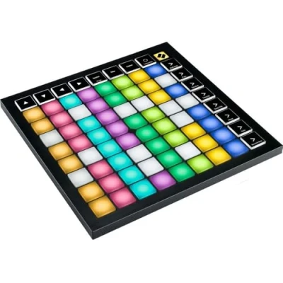 Imagen de Novation Launchpad X Controlador de cuadrícula MIDI para Ableton Live/Logic Pro. Controles sencillos, reproducción dinámica notas, modos Scale