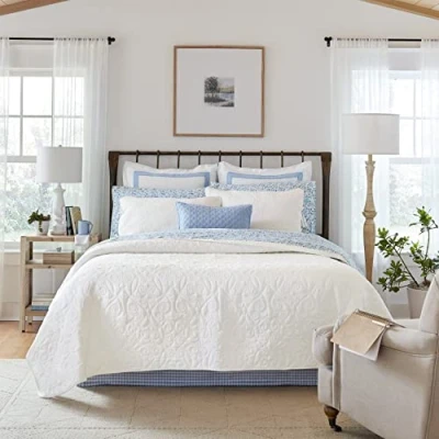 Imagen de Laura Ashley Colección Felicity edredón: Ropa de Cama Ultra Suave para Todas Las Estaciones, Colcha Reversible y Elegante con Fundas a Juego, Algodón, Blanco, Matrimonio