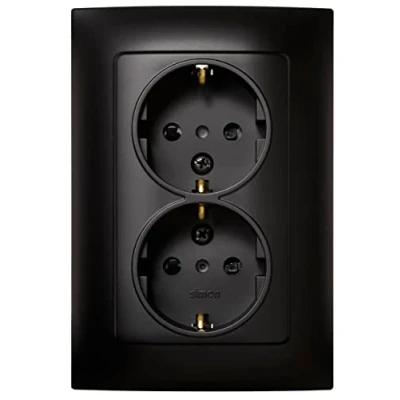 Imagen de Simon Enchufe Doble de Empotrar Schuko, Serie 10, 250V, 16 A, Pared Plano y Fino, Fácil Instalar, Incluye Marco, Tapa Mecanismo, Base Hembra Color Negro