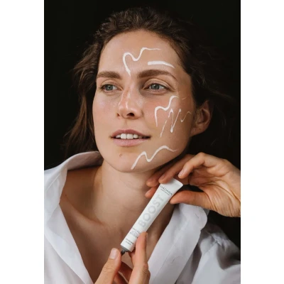 Imagen de Atención Madara Boost Amino fill 3D Lifting Booster 25 ml