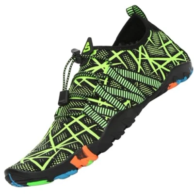 Imagen de SAGUARO Escarpines Hombre Mujer Zapatillas de Agua Antideslizantes Zapatos Secado Rápido Playa Calzado para Natacion Surf Acuaticas Piscina Negro Verde Gr.45 EU