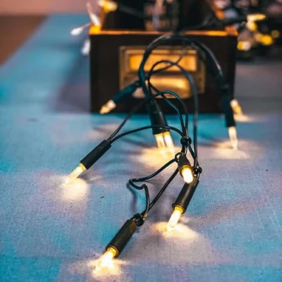 Imagen de Hellum 835014 Cadena mini de luces para interiores (50 unidades, transparente, 10,35 m)