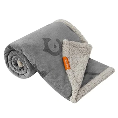 Imagen de Feandrea Manta Impermeable para Perros, Vellón y Franela, Perros Pequeños Medianos, Gatos, 127 x 101 cm, L, Reversible, Protección Sofá, Cama, Lavable a Máquina, Gris PPB050G01